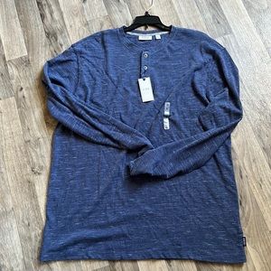 Men’s XL shirt